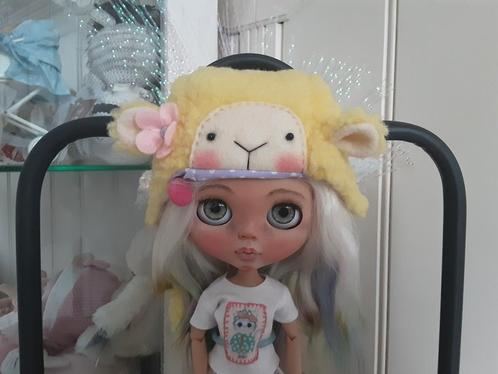 Blythe mutsje LaLaTroop, Verzamelen, Poppen, Zo goed als nieuw, Pop, Ophalen of Verzenden