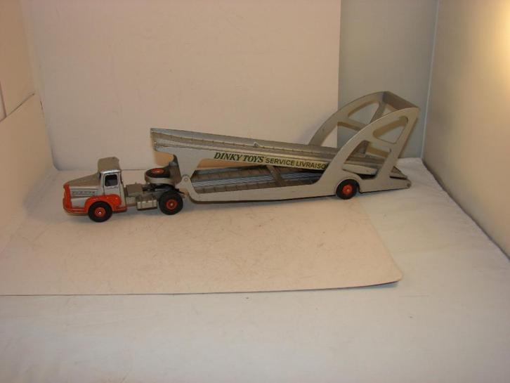 dinky toy 39A Unic auto transporter uit 1959, Hobby en Vrije tijd, Modelauto's | 1:43, Zo goed als nieuw, Bus of Vrachtwagen, Dinky Toys