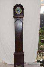 Staandklokje met voetstukje, Antiek en Kunst, Antiek | Klokken, Ophalen of Verzenden