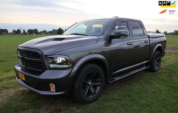 Dodge Ram 1500 5.7 V8 Quad Cab 6'4 Sport|Lees tekst|Full Opt, Auto's, Dodge, Bedrijf, Te koop, RAM 1500, 4x4, ABS, Achteruitrijcamera