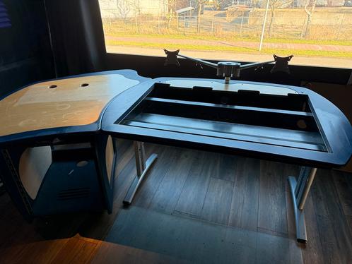 Studio tafel voor muziekstudio  AKA Design Engeland, Huis en Inrichting, Bureaus, Gebruikt, Ophalen