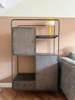 Stijlvolle Kast met Deuren en Lade (excl lamp), Ophalen, 100 tot 150 cm, 50 tot 100 cm, Zo goed als nieuw