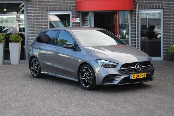 Mercedes-Benz B-klasse 180 Star Edition AMG Line NL Auto!, Auto's, Mercedes-Benz, Bedrijf, Te koop, B-Klasse, ABS, Achteruitrijcamera