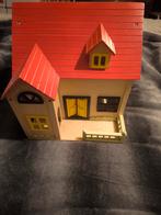 Leuk poppenhuis - hout, Ophalen of Verzenden, Zo goed als nieuw, Poppenhuis