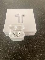 Apple AirPods 1e Gen - Incl. Doos + Extra Case, Ophalen of Verzenden, Gebruikt, Overige merken, Draadloos