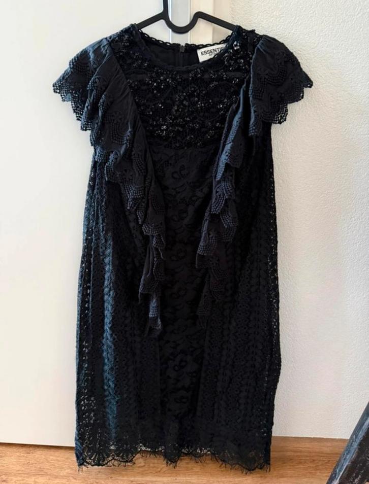 Black dress Essentiel Antwerp, Kleding | Dames, Jurken, Zo goed als nieuw, Maat 34 (XS) of kleiner, Zwart, Knielengte, Ophalen of Verzenden