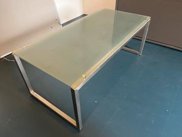 Salontafel mat glas