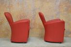 ZGAN 2 rode leren verrijdbare Leolux Amphora designfauteuils, Minder dan 75 cm, Design, Leer, Zo goed als nieuw