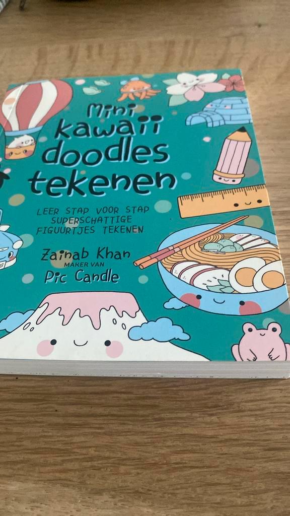 Mini kawaii doodles tekenen €7,50 incl verzendkn  €, Boeken, Hobby en Vrije tijd, Zo goed als nieuw, Tekenen en Schilderen, Ophalen of Verzenden