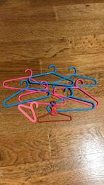 Voor poppen kleertjes 7 stuks 14 bij 7 cm, Kleding | Dames, Kledinghangers, Ophalen, Zo goed als nieuw