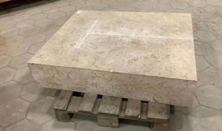 Unieke Kalkstenen Sokkels/Pilaren Louvre, Doe-het-zelf en Verbouw, Metselstenen, Gebruikt, Natuurstenen, Ophalen