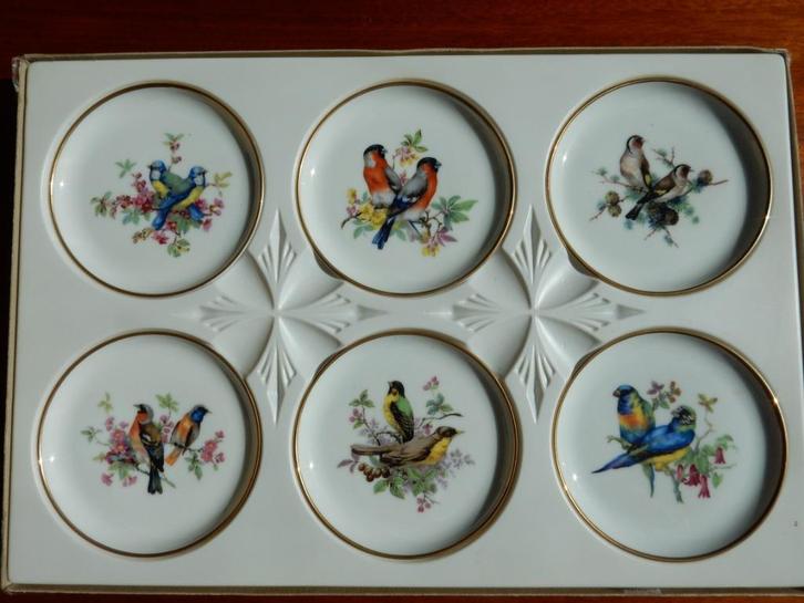 Kaiser porselein 6 onderzetters thema vogels serie 2, Antiek en Kunst, Antiek | Porselein, Ophalen of Verzenden