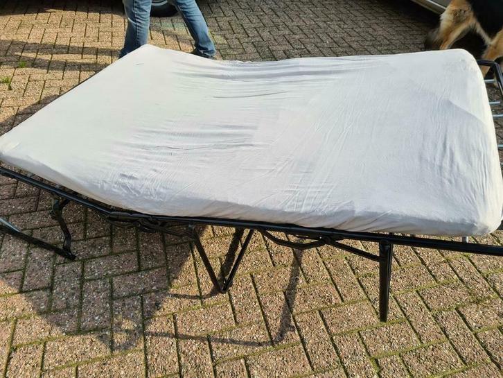 Nieuw Inklap bed met nieuw matras, Huis en Inrichting, Slaapkamer | Bedden, Nieuw, Eenpersoons, Hout, Ophalen