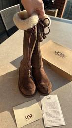 Ugg maat 37 classic tall, Kleding | Dames, Schoenen, Ophalen of Verzenden, Zo goed als nieuw, Bruin, Hoge laarzen