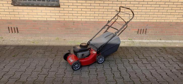 Castelgarden grasmaaier met opvangbak, Tuin en Terras, Grasmaaiers, Gebruikt, Benzine-grasmaaier, 40 t/m 49 cm, Cirkelmaaier, Ophalen