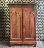 Mooie notenhouten poort/biedermeier kast, Ophalen