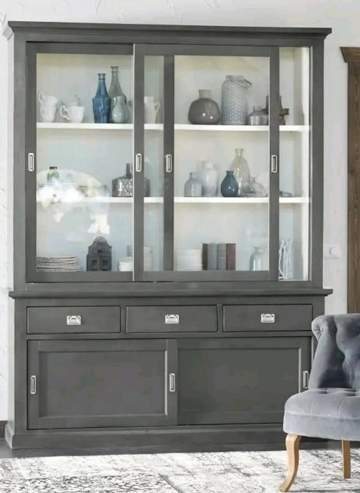 Prachtige grijze buffetkast van de pronto, Huis en Inrichting, Kasten | Buffetkasten, Zo goed als nieuw, 200 cm of meer, 150 tot 200 cm