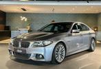 BMW 5 Serie 520i M-sportpakket I M-interieur I 19" I NL auto, Auto's, BMW, Te koop, Zilver of Grijs, Benzine, Gebruikt