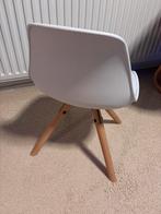 Leuke peuter/kinderstoel, Ophalen, Wit, Zo goed als nieuw, Eén