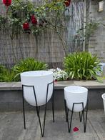 2 plantenbakken op standaard, Steen, Minder dan 60 cm, Rond, Ophalen of Verzenden