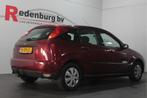 Ford Focus 1.6-16V Trend - Automaat - Airco / Radio / Trekha, Auto's, Oldtimers, 1596 cc, 101 pk, Origineel Nederlands, Bedrijf