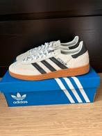 Adidas Handball Spezial Aluminium / Core Black (EU 40 2/3), Adidas, Beige, Nieuw, Ophalen of Verzenden