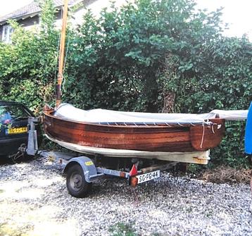 Oostzaanse 12 voets mahonie jol met bouwjaar 1954  beschikbaar voor biedingen