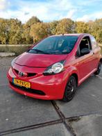 Toyota Aygo 1.0 12V Vvt-i 3DRS MMT 2007 Rood, Auto's, Voorwielaandrijving, 4 stoelen, 68 pk, Handgeschakeld