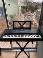 Keyboard met standaard en stroomkabel, Muziek en Instrumenten, Keyboards, Gebruikt, Overige aantallen, Met standaard, Ophalen