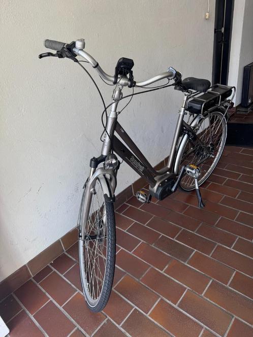 E-bike, Fietsen en Brommers, Fietsen | Dames | Damesfietsen, Zo goed als nieuw, Overige merken, (Extra) lage instap, Versnellingen