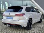 Volkswagen Touareg 3.0 TSi 4MOTION R 463pk Luchtvering / Tre, Auto's, Volkswagen, Automaat, Gebruikt, Zwart, 2995 cc