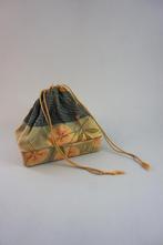 Japanse antieke zijden kinchaku-sieradentas met spiegel, Antiek en Kunst, Antiek | Kleding en Accessoires, Ophalen of Verzenden