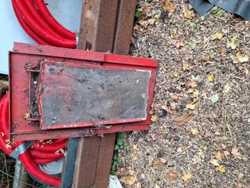 Stalen dakraam beschikbaar voor biedingen