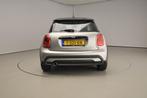Mini 3-deurs Cooper Handgeschakeld / LED / DAB / PDC / Clima, Voorwielaandrijving, Gebruikt, Met garantie (alle), 4 stoelen