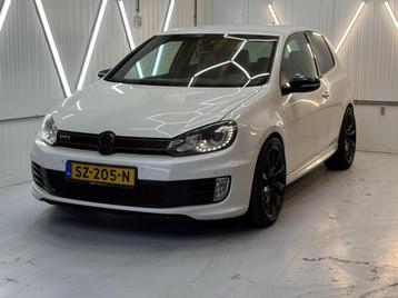 Volkswagen Golf 2.0 GTI Edition 35 | XENON / LED | NAVI | DY beschikbaar voor biedingen