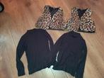 Tweeling meisjes zwarte shirts panterprint giletje 110/116, Ophalen of Verzenden, Gebruikt, Kleding
