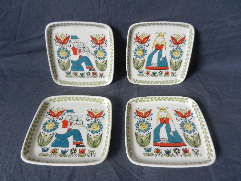 Vier porseleinen schaaltjes met Saga decor Figgjo Noorwegen, Huis en Inrichting, Keuken | Servies, Keramiek, Ophalen of Verzenden