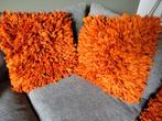 Te koop 4 kussens, maat ongeveer 45 x 45 cm. Kleur oranje!, Ophalen, Zo goed als nieuw, Oranje, Vierkant