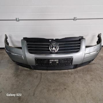 VW PASSAT B 5.5 VOORBUMPER  beschikbaar voor biedingen