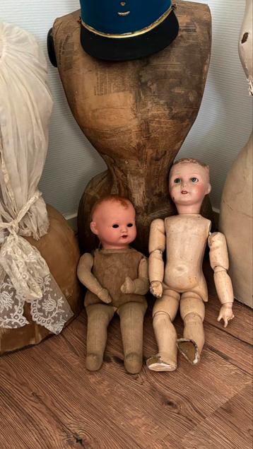 Antieke Franse baby poppen beschikbaar voor biedingen