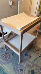 Ikea diaper table with changing mat, Ophalen, Zo goed als nieuw, Minder dan 75 cm, 105 cm of meer