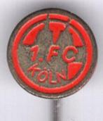 1. FC Köln zilverkleurig voetbal club speldje ( Z_129 ), Verzamelen, Speldjes, Pins en Buttons, Verzenden, Zo goed als nieuw, Sport