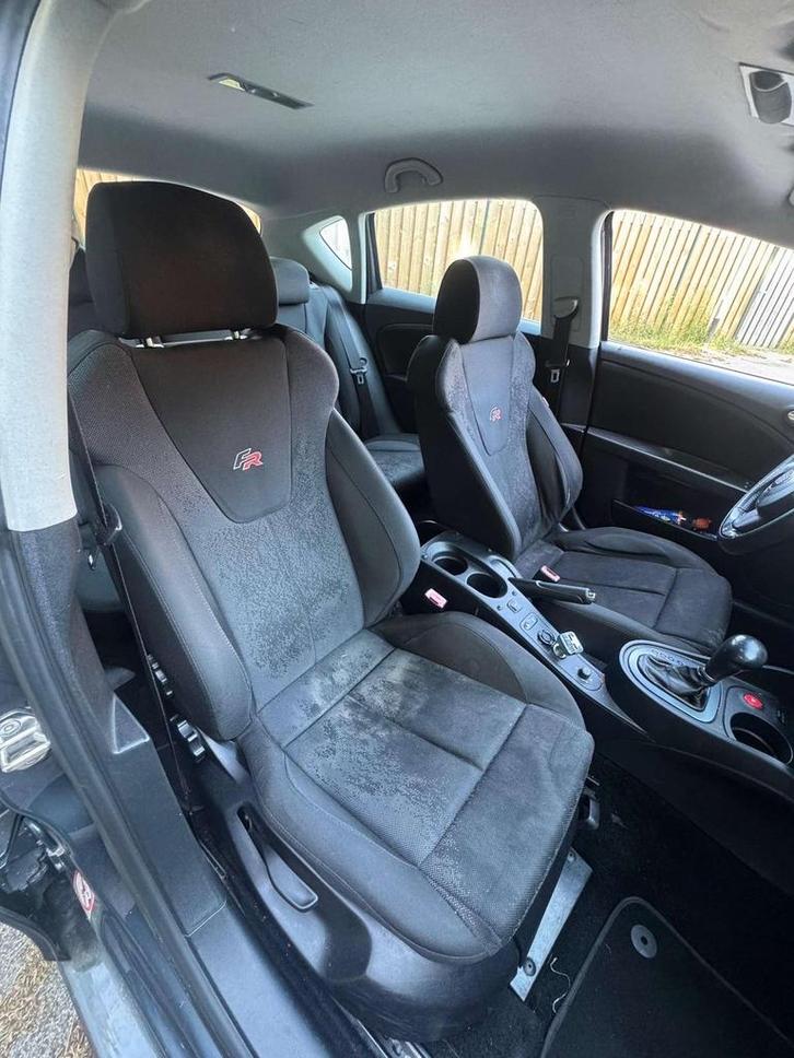 Seat Leon 2.0 Tfsi 16V 136KW 200PK, Auto's, Seat, Leon, Benzine, D, Hatchback, Handgeschakeld, Origineel Nederlands, Zilver of Grijs