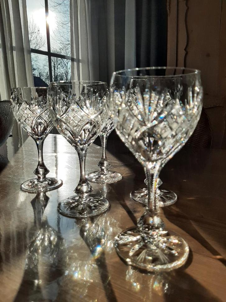 ZAWIERCIE CRYSTAL , POLAND - 5 RODEWIJN GLAZEN, Huis en Inrichting, Keuken | Servies, Zo goed als nieuw, Glas of Glazen, Overige stijlen