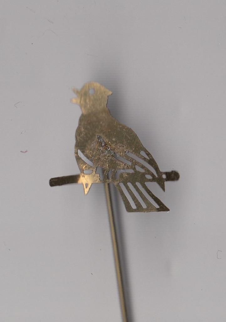 Erres Radio Vogeltje Logo speldje dun, Verzamelen, Speldjes, Pins en Buttons, Gebruikt, Speldje of Pin, Overige onderwerpen, Ophalen of Verzenden