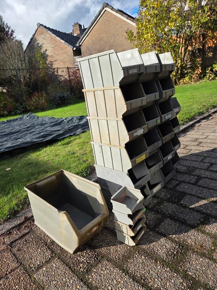 Haceka kunstof p2 Stapelbakken magazijnbakken- Diverse Maten, Doe-het-zelf en Verbouw, Overige Doe-het-zelf en Verbouw, Ophalen
