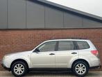 Subaru Forester 2.0 4x4 | NL-AUTO! | CRUISE! | TREKHAAK!, 13 km/l, Euro 5, Stof, Zwart