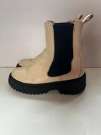 Other Stories crème  Chunky  Chelsea Boots 38, Ophalen of Verzenden, Zo goed als nieuw, Wit
