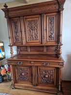 Notenhouten Henri Deux kast, Ophalen