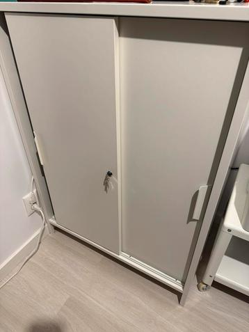 IKEA TROTTEN Kantoorkast met Slot beschikbaar voor biedingen